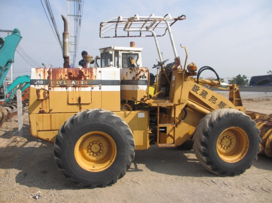 สภาพ 80 \% รถตัก เอวอ่อน ล้อยาง KOMATSU 510  เก่านอก เอวแน่น ปั็มแรง สภาพพร้อมใช้ สุดๆเอาไปแบ่งกันใช้ได้เลยครับ   น้องร็อค จัดหั้ย สนใจโทร สอบถามได้ 081-8535656