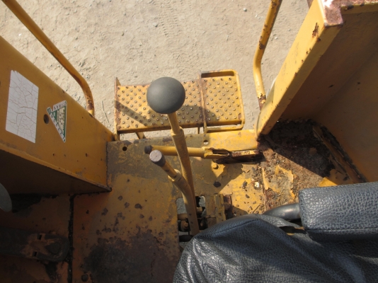 สภาพ 80 \% รถตัก เอวอ่อน ล้อยาง KOMATSU 510  เก่านอก เอวแน่น ปั็มแรง สภาพพร้อมใช้ สุดๆเอาไปแบ่งกันใช้ได้เลยครับ   น้องร็อค จัดหั้ย สนใจโทร สอบถามได้ 081-8535656