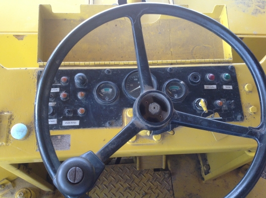 ขาย รถบด 4 ตัน TW40 สภาพเก่าเก็บ เดิมๆ สวยมาก สนใจติดต่อโดยตรง 081-4283210