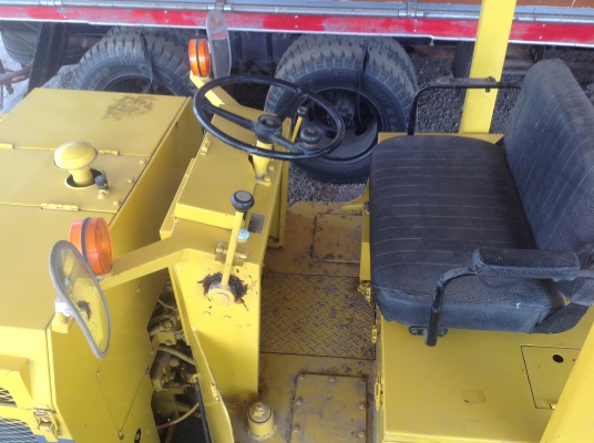 ขาย รถบด 4 ตัน TW40 สภาพเก่าเก็บ เดิมๆ สวยมาก สนใจติดต่อโดยตรง 081-4283210