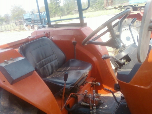 ขายรถไถ คูโบต้า L435 มีอุปกรณ์  ดันหน้า ผาน6
