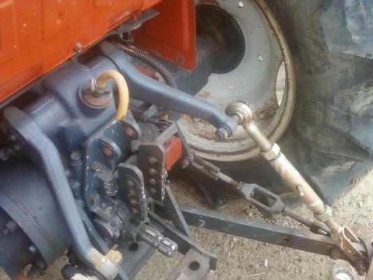 ขายรถไถ คูโบต้า L435 มีอุปกรณ์  ดันหน้า ผาน6