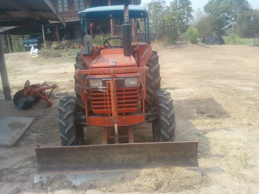 ขายรถไถ คูโบต้า L435 มีอุปกรณ์  ดันหน้า ผาน6