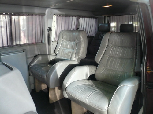 ขาย VOLKSWAGEN CARAVELLE ออโต้ VIP ป้ายฟ้า 6886 สภาพดี ไมล์แสนกว่าโล