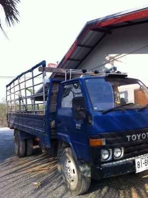 ขายหกล้อ TOYOTA   ไดน่า300 เครื่อง14B 115แรงม้า
