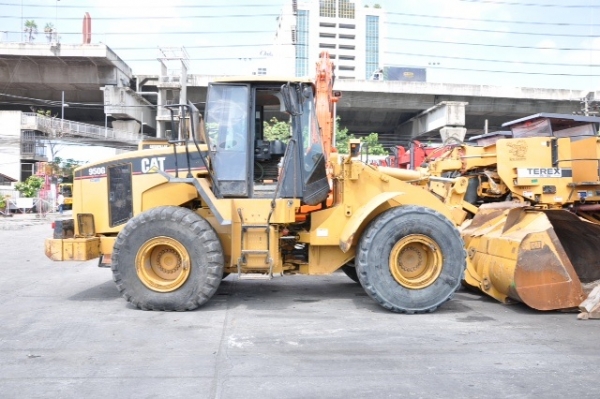 ขายรถตักล้อยาง CATERPILLARS 950G
