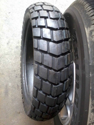 ขายยางใหม่ 140/80/17 ยี่ห้อ RUBBER ราคาเส้นละ 1500 บาทเท่านั้นครับ