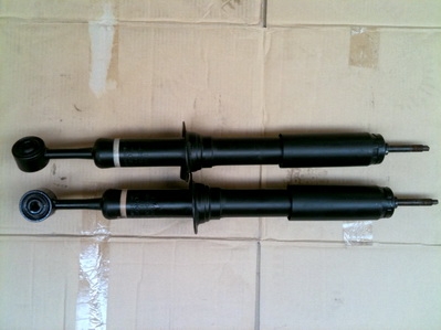 โช็คหน้าฟอร์จูนเนอร์ สภาพใหม่ 1,500 บาท ส่งได้ครับ