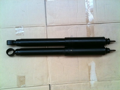 โช็คหลังฟอร์จูนเนอร์ สภาพใหม่ 1,500 บาท ส่งได้ครับ