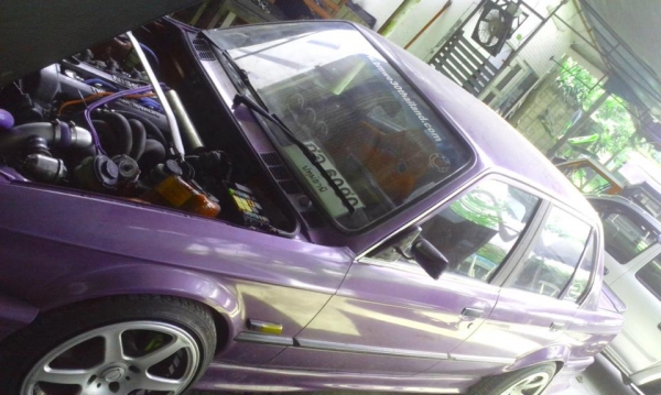 ลดอีกคับ25000 $ด่วนๆเลยคับราคานี้^_^ บอดี้รถBMW E30 ช่วงล่างของสกายลายสถาพตามรูป