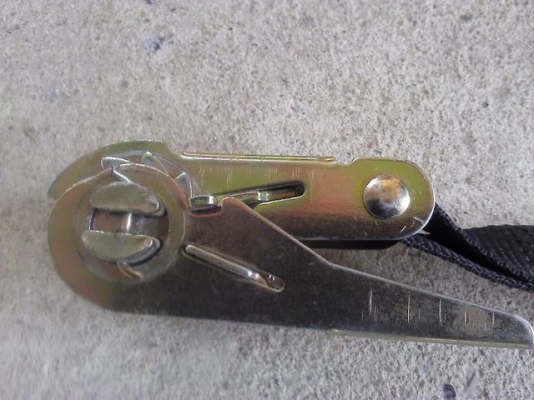 สายรัดพร้อมชุดดึงรัดของให้แน่น สายยาว3.35 เมตร ชุดโยกดึงรัด 35 cm. สภาพใหม่ใช้ดึงรัดของมาครั้งเดียว