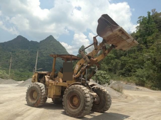 ขายรถตักล้อยาง CAT 950 ดั๊มเบรค รถพร้อมใช้ สนใจโทร 0819701072