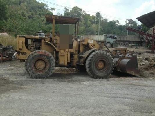 ขายรถตักล้อยาง CAT 950 ดั๊มเบรค รถพร้อมใช้ สนใจโทร 0819701072