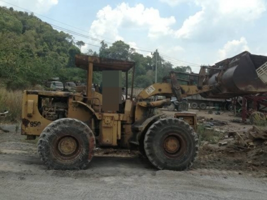 ขายรถตักล้อยาง CAT 950 ดั๊มเบรค รถพร้อมใช้ สนใจโทร 0819701072