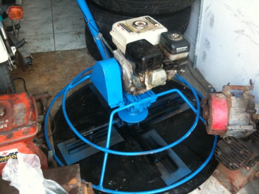 ขายด่วน ถูกกว่าเช่า แมลงปอปาดปูน พร้อมเครื่องยนต์ 5.5 HP มือสอง (ใบขัดมันใหม่ ) ขายด่วน ถูกกว่าเช่า แมลงปอปาดปูน พร้อมเครื่องยนต์ 5.5 HP มือสอง (ใบขัดมันใหม่ )