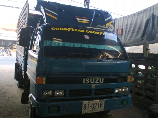 NPR 115 รถห้าง สภาพเยี่ยม F หน้าหลัง ยาง 8.25 เอกสารพร้อมโอน