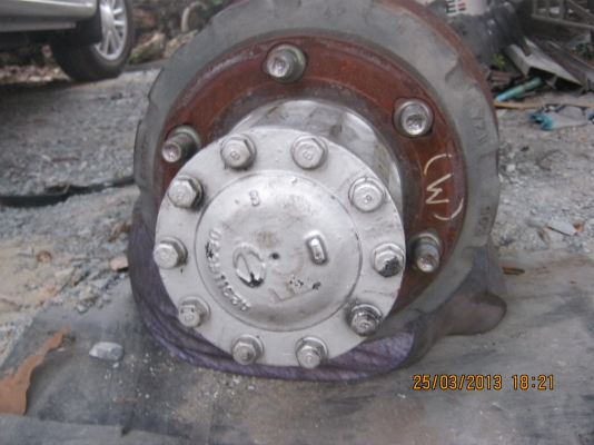 เฟืองท้ายหกล้อฮีโน่11-40เก่าญี่ปุ่น ไม่เคยใช้งานในประเทศไทย