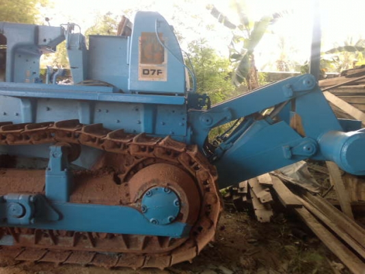 รถเทคเตอร์  D7F    สนใจติดต่อ 081 - 6079515