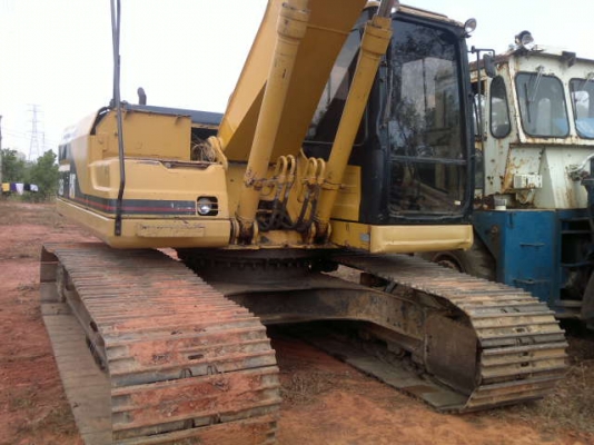 รถแบคโฮ  CAT 320B   สนใจติดต่อ 081 - 6079515