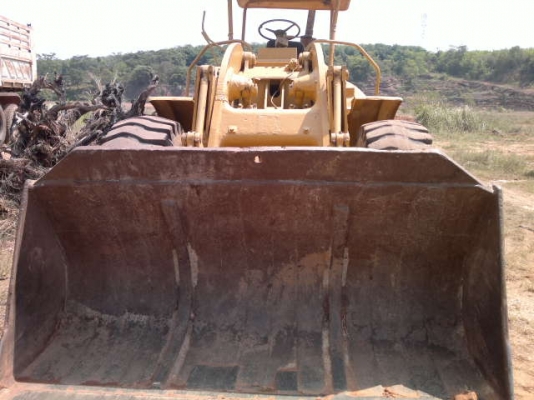 รถตัก 950  สนใจติดต่อ 081 - 6079515