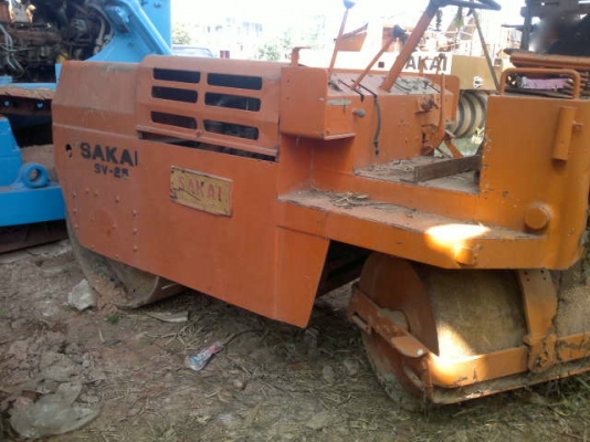 รถบด SAKAl SY - 25  สนใจติดต่อ 081 - 6079515