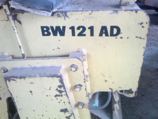 รถบด BW 121 - AD  สนใจติดต่อ  081 - 6079515