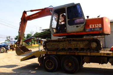 ขาย Hitachi 100 - 1 คอนโทรน สั้น เอกสาน อินวอย์ รถพร้อมทำงาน  รถใช้ในฟามร์ เยี่ยม แน่นไม่รวนแ