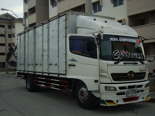 ขายรถบรรทุก HINO FG1JPPA 212 แรง ตู้แห้ง10บาน ปี 48ไม่มีเสากลาง