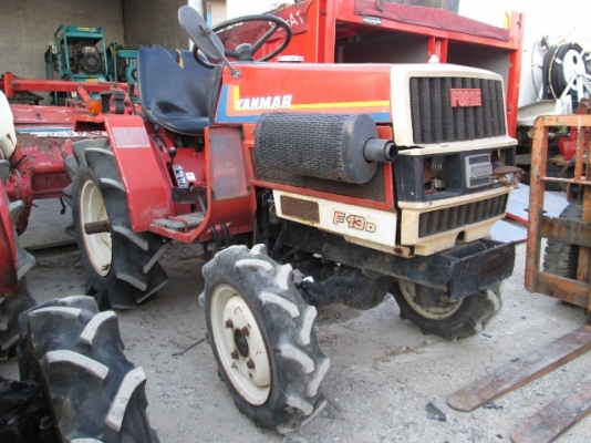 รหัส:13001120รถพรวนดินนั่งขับเครื่องยนค์ดีเซลขนาด13PS.ประหยัดน้ำมันเคลื่อนที่ง่ายwww.nihonmono.com