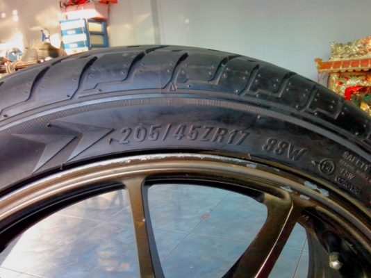 ขายmax ขอบ 17 พร้อมยางปี 12 ขายmax ขอบ 17 พร้อมยางปี 12