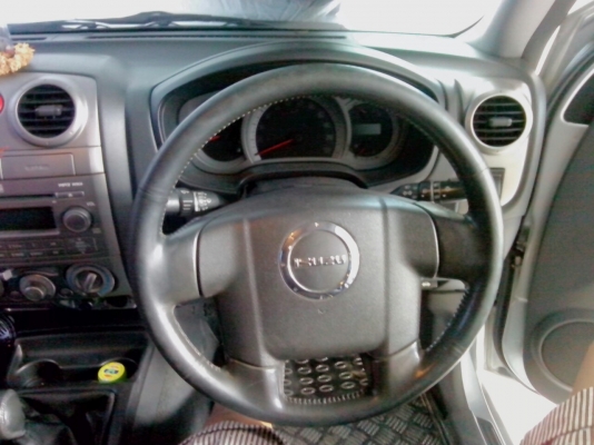 ขายดาวน์ isuzu hilander ปี 2008