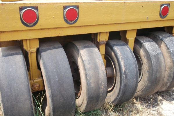 รถบด13ล้อ