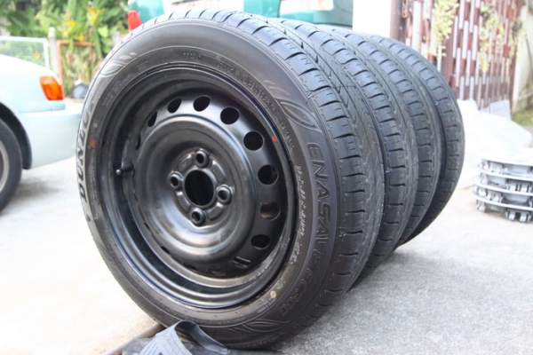 กะทะ14 4รู100 ดุมกลางใหญ่ + ยาง Dunlop 165/65/14 ปี13 วิ่งไม่ถึง 50โลป้ายแดง