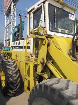 สภาพ 90 \% รถตัก เอวอ่อน ล้อยาง KOMATSU 510 หัวเก๋ง เก่านอก เอวแน่น ปั็มแรง สภาพพร้อมใช้ สุดๆเอาไปแบ่งกันใช้ได้เลยครับ น้องร็อค จัดหั้ย สภาพ 90 \% รถตัก เอวอ่อน ล้อยาง KOMATSU 510 หัวเก๋ง เก่านอก เอวแน่น ปั็มแรง สภาพพร้อมใช้ สุดๆเอาไปแบ่งกันใช้ได้เลยครับ น้องร็อค จัดหั้ย