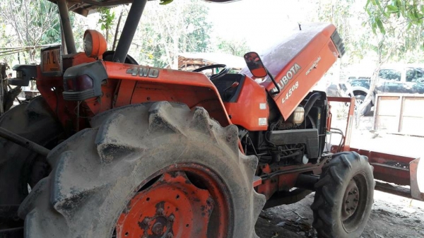 ขายรถแทครเตอร์คูโบต้าL4508 อุปกรณ์3ชิ้น ใบดันหน้า ผานหลัง โรตารี่ เอกสารเล่มทะเบียน