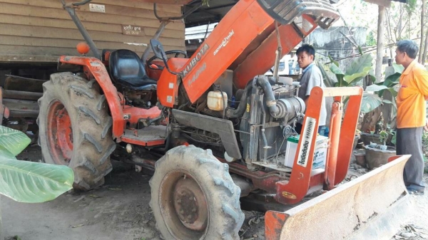 ขายรถแทครเตอร์คูโบต้าL4508 อุปกรณ์3ชิ้น ใบดันหน้า ผานหลัง โรตารี่ เอกสารเล่มทะเบียน