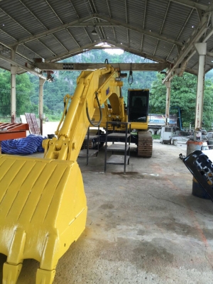 ขายด่วน!! KOMATSU PC300-8 13,000ชม. สภาพสวยค่ะ