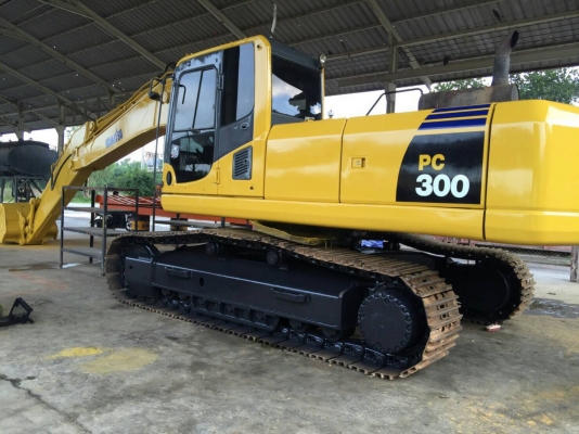 ขายด่วน!! KOMATSU PC300-8 13,000ชม. สภาพสวยค่ะ