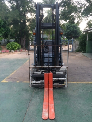 ขายรถ toyota รุ่น 8 ดีเซล ขนาด 2.5 ตัน เกียร์ ออโต้