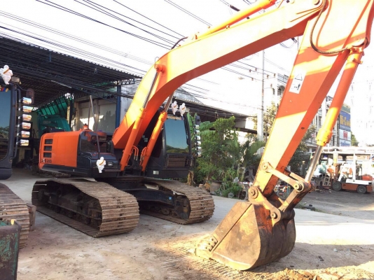 HITACHI ZAXIS 200-5G ตัวใหม่ล่าสุด