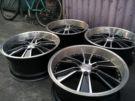 แม็ก JRD Coupe ขอบ 20-6-139.7 กว้าง 9 นิ้ว ET+20 สภาพเดิมๆ ไม่คดไม่ดุ้ง ไม่เคยซ่อม มีรอยจากการใช้งานบ้าง ราคา 4 วง 6,900 บาท