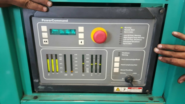 เครื่องปั่นไฟ Cummins Onan 385KVA  มีสินค้าพร้อมส่ง