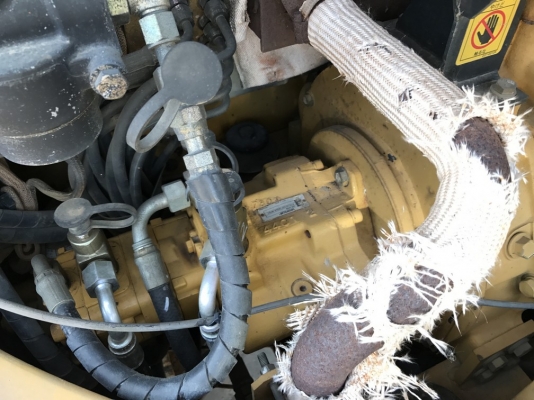 CAT 305SR คันเร่งไฟฟ้า ปั้มนิ้ว ปี 2005 ใช้งานแค่ 3 พันกว่าชั่วโมง CAT 305SR คันเร่งไฟฟ้า ปั้มนิ้ว ปี 2005 ใช้งานแค่ 3 พันกว่าชั่วโมง