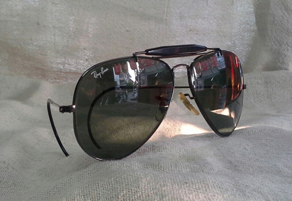 แว่นตาอเมริกันวินเทจ ยุค '80s 'สิงห์ดำ' Original B&L RAYBAN USA ตัวแท้! จริงใจ-ไม่จิงโจ้! แว่นตาอเมริกันวินเทจ ยุค '80s 'สิงห์ดำ' Original B&L RAYBAN USA ตัวแท้! จริงใจ-ไม่จิงโจ้!