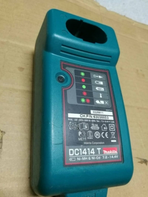 ขายอันละ 400บ. ส่งฟรี083-2000058 LINE ID : line832923 ชุดแท่นชาร์ทแบตยี่ห้อ Makita ชาร์ทแบตได้ 7.2-14.4 V. เสียบใช้ไฟบ้าน220V.ได้เลย ขายอันละ 400บ. ส่งฟรี083-2000058 LINE ID : line832923 ชุดแท่นชาร์ทแบตยี่ห้อ Makita ชาร์ทแบตได้ 7.2-14.4 V. เสียบใช้ไฟบ้าน220V.ได้เลย