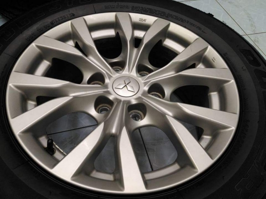 ล้อแม็ก Mitsubishi Pajero 17 ยาง Bridgestone 245 65 17 ปี 2013 ดอกหนา ทั้งชุด 8,900.- เทิร์นได้ ใส่ฟรี ส่งได้ทั่วไทยค่ะ