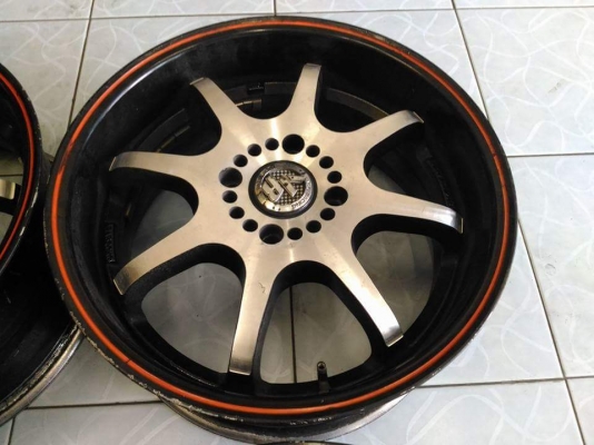 ล้อเปล่า Volk Racing ขอบ 15 สภาพดี มีริ้วรอยตามการใช้งาน ไม่คด ไม่ดุ้ง ขายถูกตามสภาพ ทั้งชุด 3800.- net เทิร์นได้ ใส่ฟรี ส่งทั่วไทยค่ะ