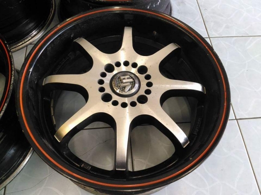 ล้อเปล่า Volk Racing ขอบ 15 สภาพดี มีริ้วรอยตามการใช้งาน ไม่คด ไม่ดุ้ง ขายถูกตามสภาพ ทั้งชุด 3800.- net เทิร์นได้ ใส่ฟรี ส่งทั่วไทยค่ะ