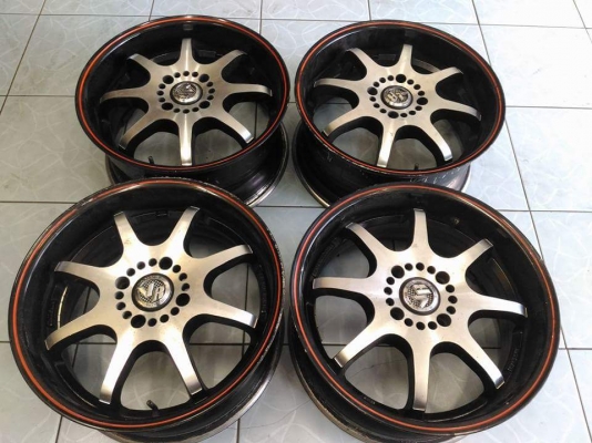 ล้อเปล่า Volk Racing ขอบ 15 สภาพดี มีริ้วรอยตามการใช้งาน ไม่คด ไม่ดุ้ง ขายถูกตามสภาพ ทั้งชุด 3800.- net เทิร์นได้ ใส่ฟรี ส่งทั่วไทยค่ะ