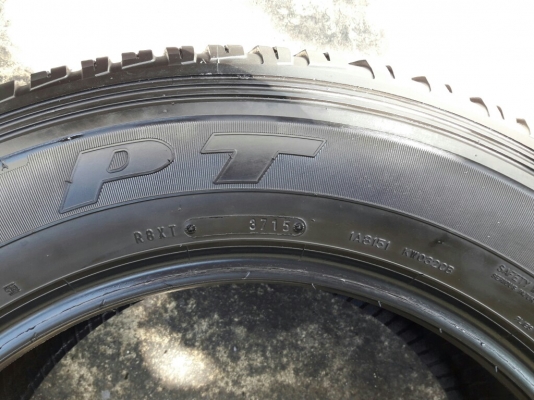 ยางDUNLOP 265 60R18 สัปดาห์ที่37ปี2015 ลงพื้นจริงปลายปี2015 สภาพสวยมากดอกเต็มๆคุ้มสุดๆใช้อีกนานไม่แพง